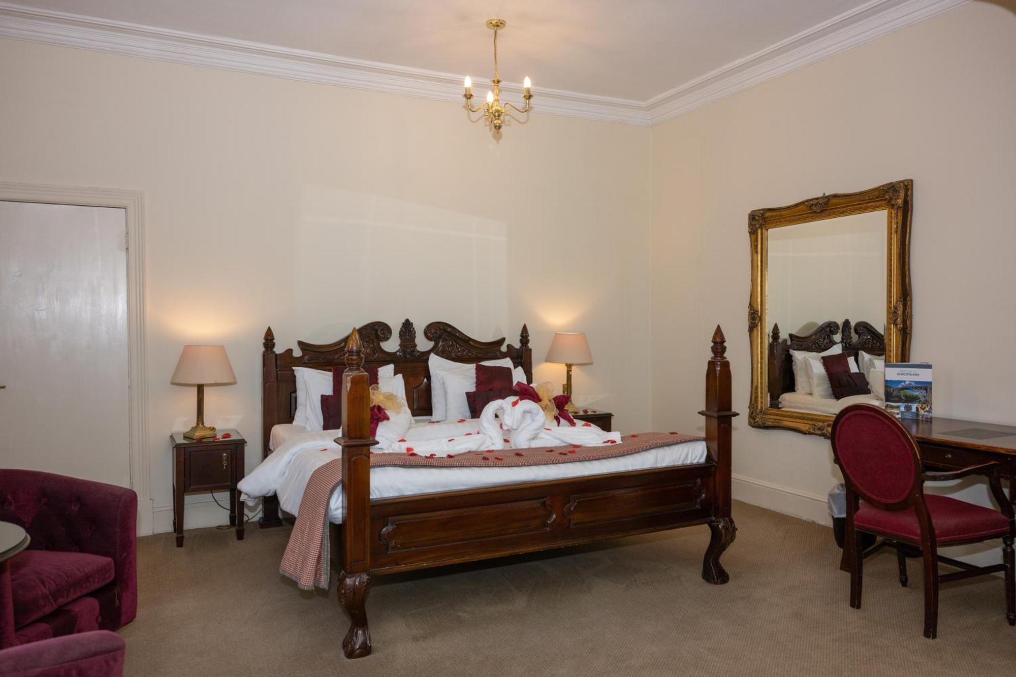 Park House Hotel Shifnal Bagian luar foto