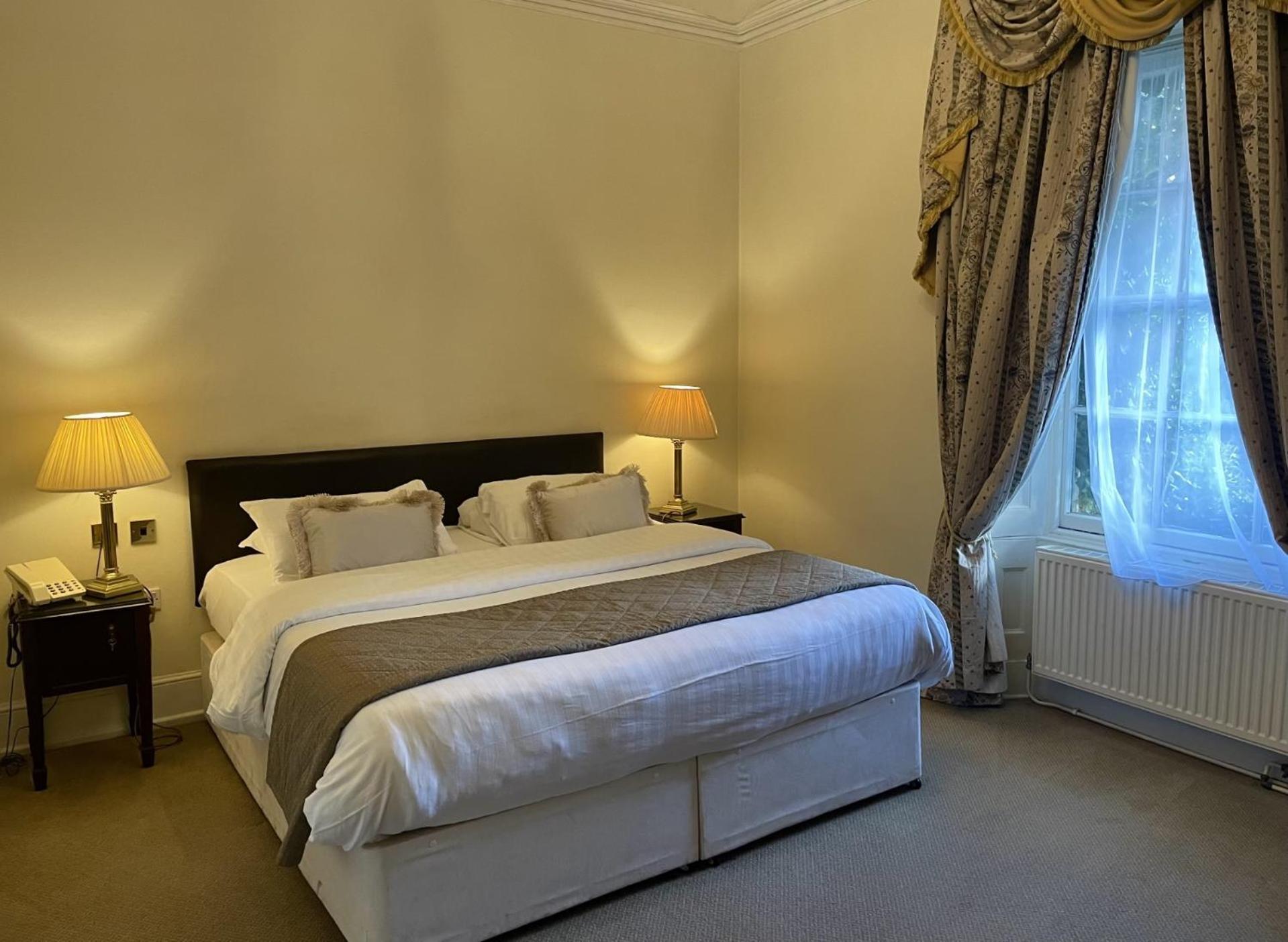 Park House Hotel Shifnal Bagian luar foto